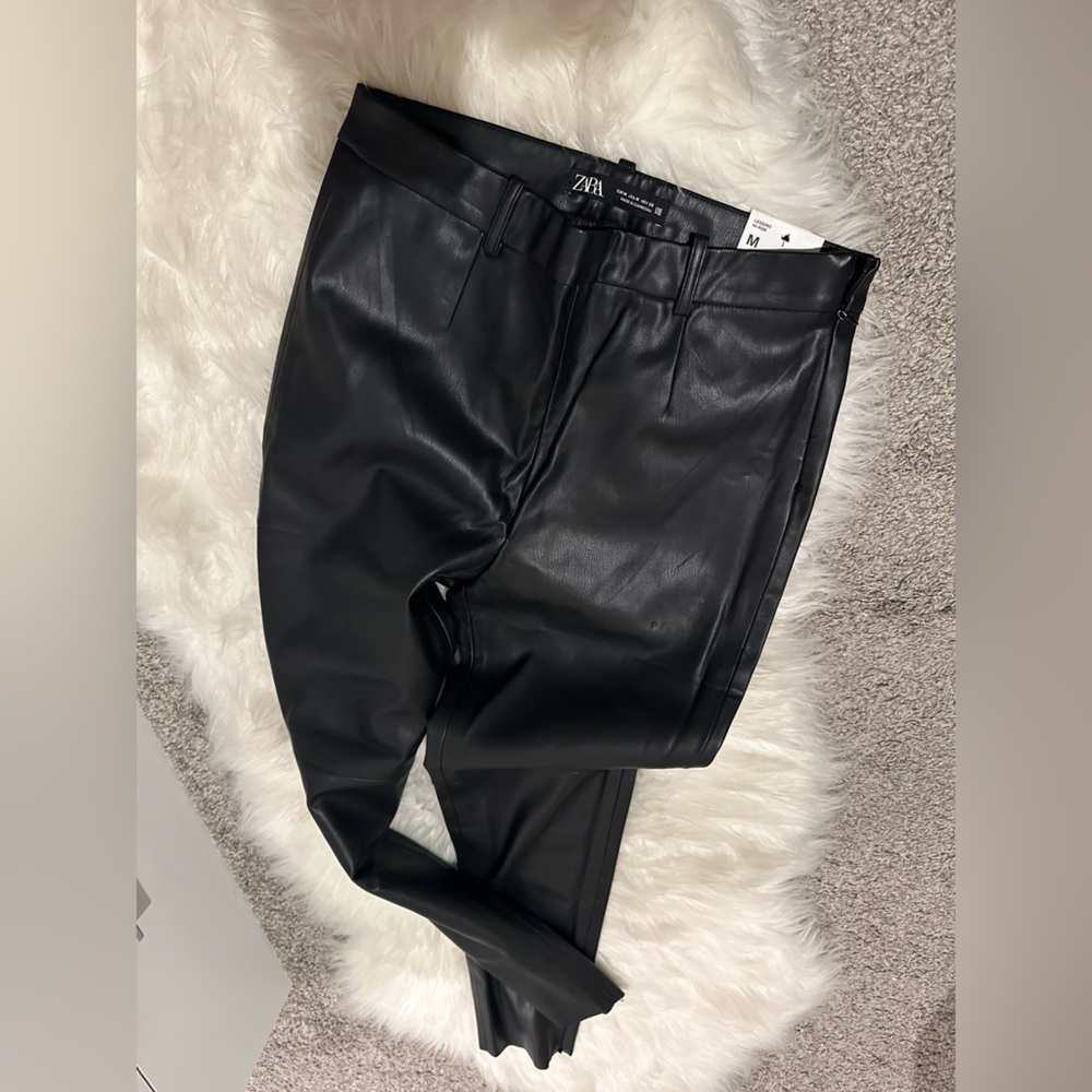 Zara Black Faux leather leggings Hi-Rise. Size M. Still with tags.